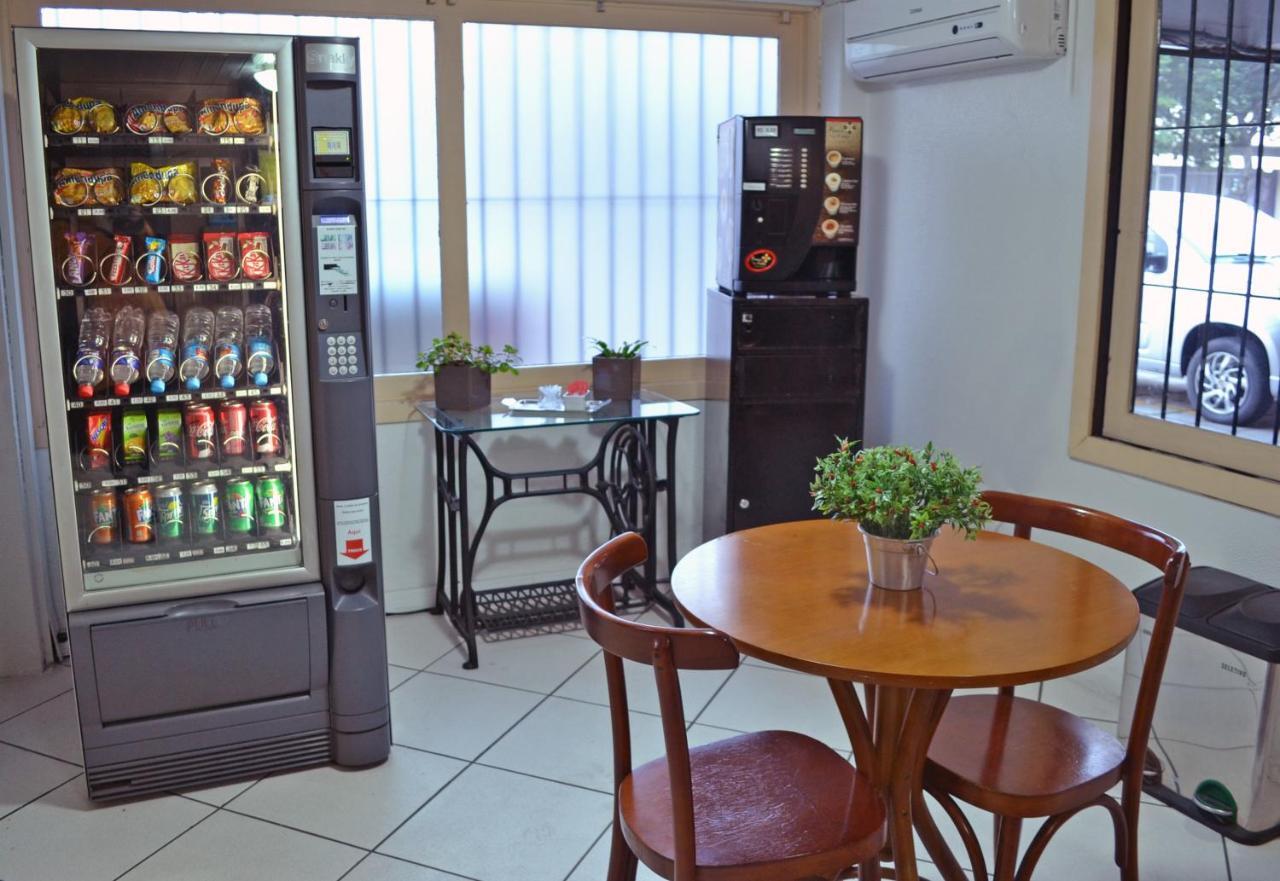 Colossi Hotel Порту Алегри Екстериор снимка